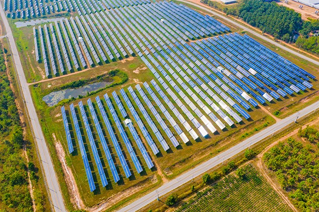 截止10月底，全國可再生能源發電裝機突破14億千瓦！